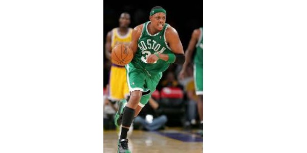 Boston Celtics volvió a firmar Pierce Boston Celtics volvió a firmar Pierce